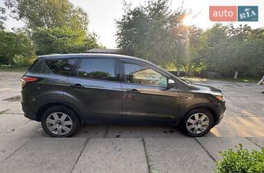 Внедорожник / Кроссовер Ford Escape 2017 в 