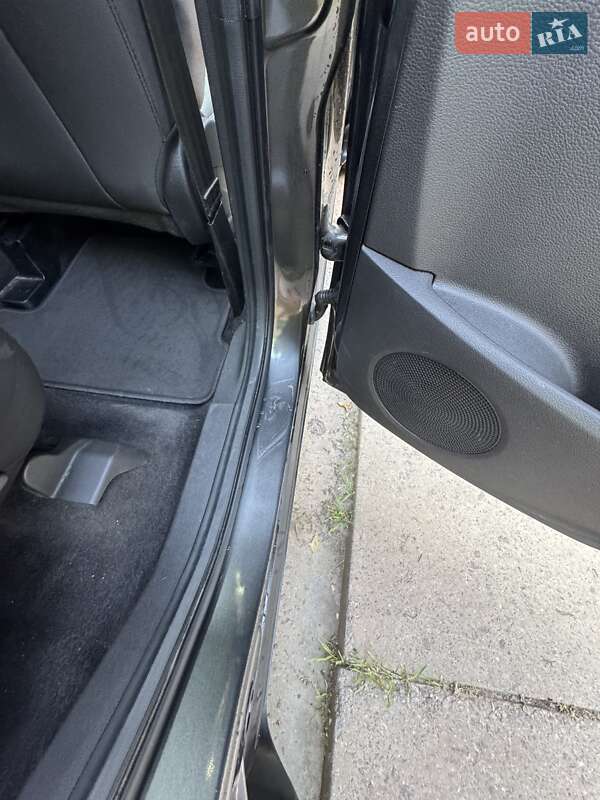 Внедорожник / Кроссовер Ford Escape 2017 в Хмельницком