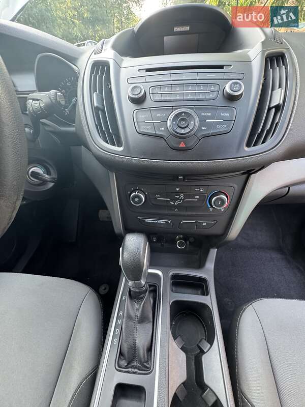 Внедорожник / Кроссовер Ford Escape 2017 в Хмельницком