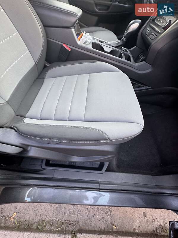 Внедорожник / Кроссовер Ford Escape 2017 в Хмельницком