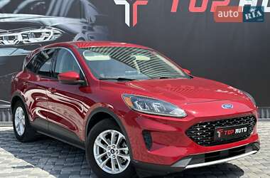 Внедорожник / Кроссовер Ford Escape 2020 в 