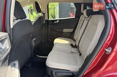 Внедорожник / Кроссовер Ford Escape 2020 в 