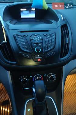 Внедорожник / Кроссовер Ford Escape 2013 в 