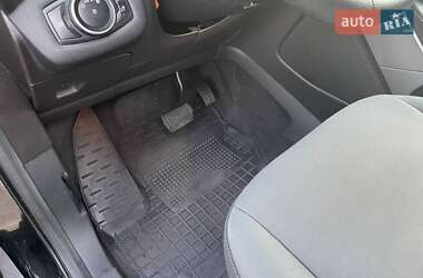 Внедорожник / Кроссовер Ford Escape 2016 в 