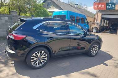 Внедорожник / Кроссовер Ford Escape 2019 в 