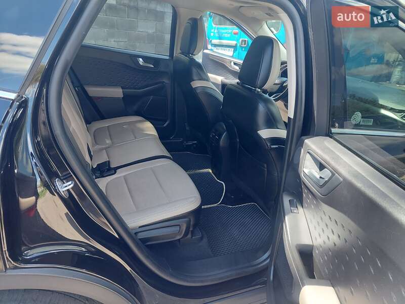 Позашляховик / Кросовер Ford Escape 2019 в Рівному