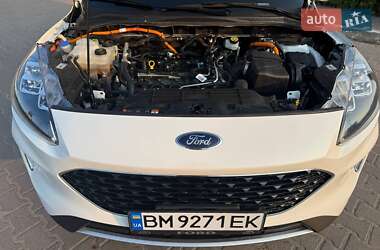 Внедорожник / Кроссовер Ford Escape 2020 в 