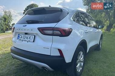 Внедорожник / Кроссовер Ford Escape 2023 в 