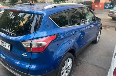 Позашляховик / Кросовер Ford Escape 2017 в 