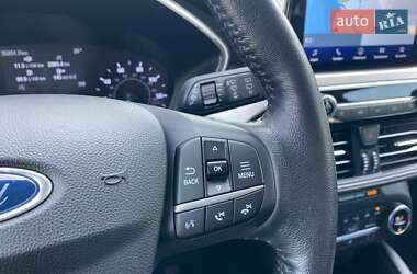 Внедорожник / Кроссовер Ford Escape 2020 в 