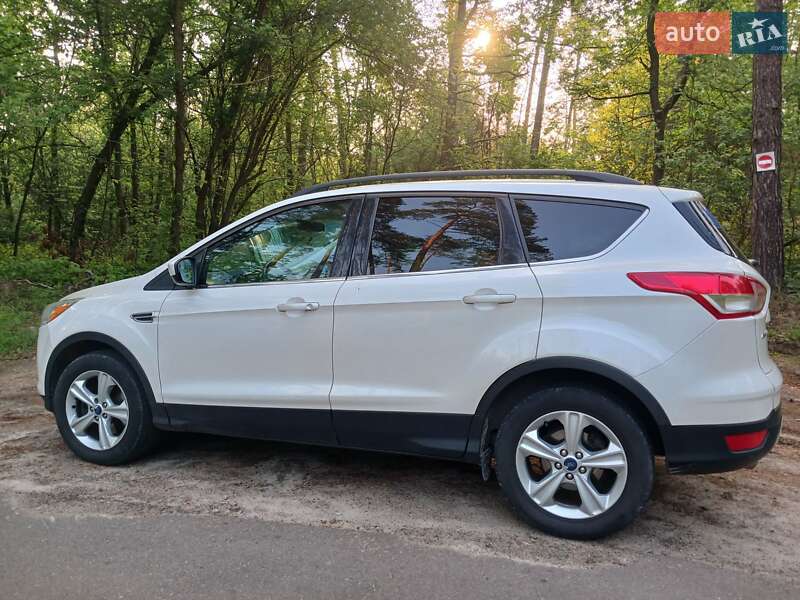Позашляховик / Кросовер Ford Escape 2013 в Києві