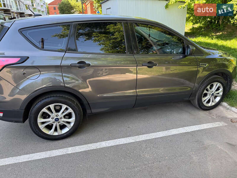 Внедорожник / Кроссовер Ford Escape 2018 в Чернигове