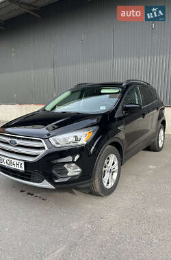 Позашляховик / Кросовер Ford Escape 2017 в Рівному