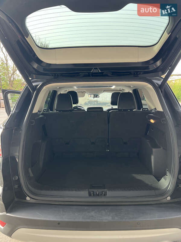 Позашляховик / Кросовер Ford Escape 2017 в Рівному