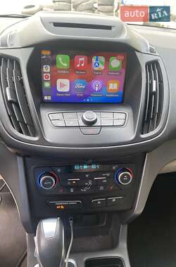 Внедорожник / Кроссовер Ford Escape 2018 в 