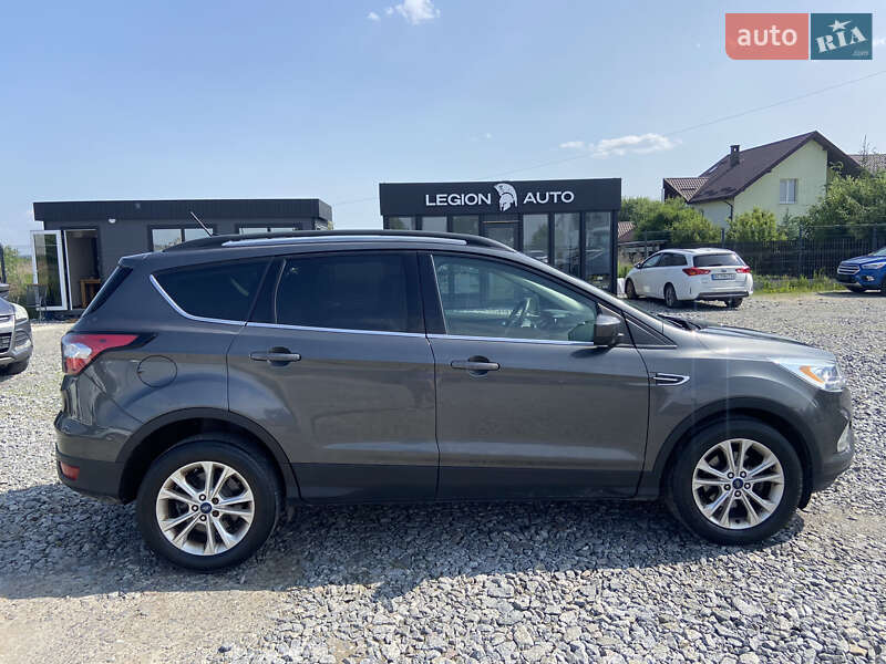 Позашляховик / Кросовер Ford Escape 2017 в Львові