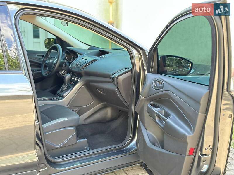 Внедорожник / Кроссовер Ford Escape 2016 в Николаеве