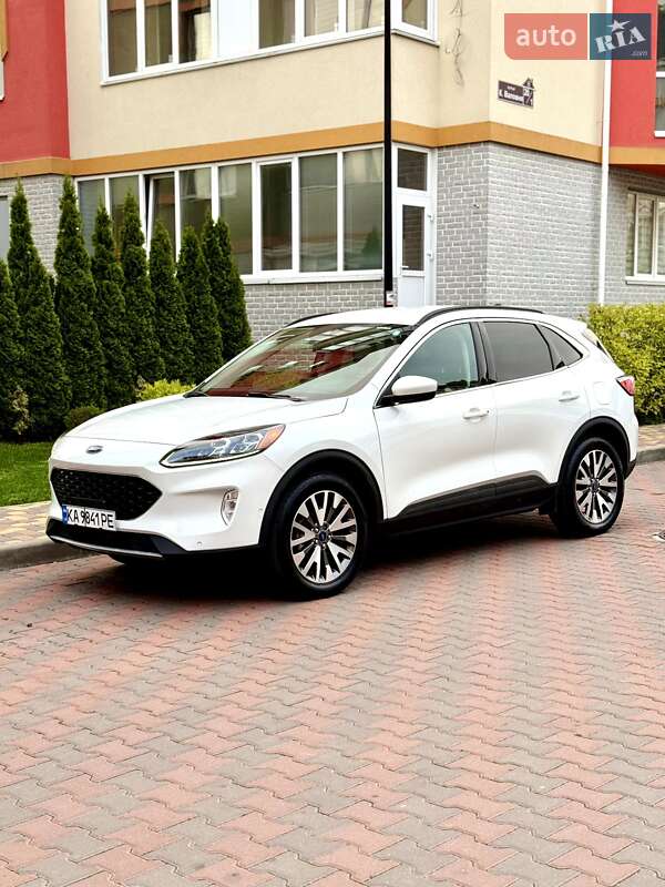 Внедорожник / Кроссовер Ford Escape 2021 в 