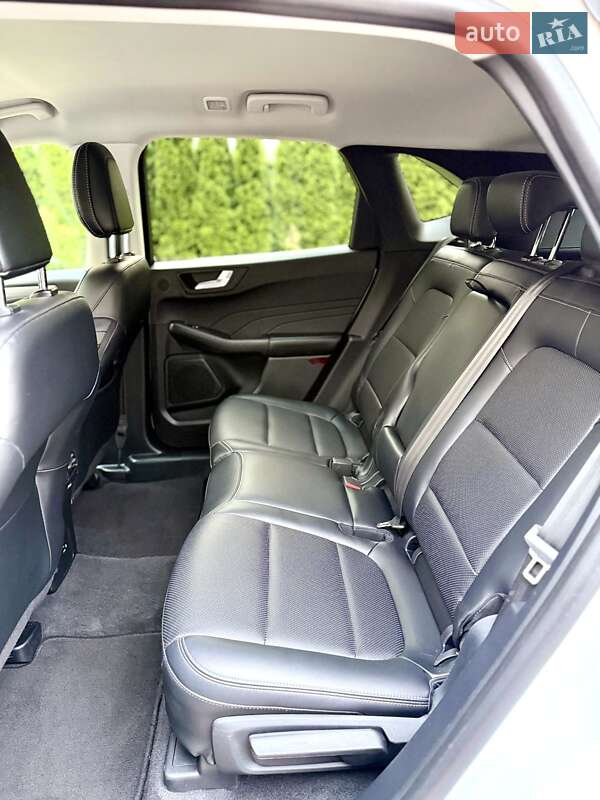 Внедорожник / Кроссовер Ford Escape 2021 в Киеве
