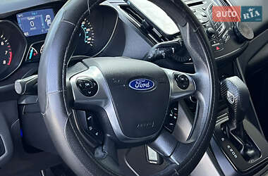 Позашляховик / Кросовер Ford Escape 2014 в 
