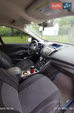 Внедорожник / Кроссовер Ford Escape 2015 в Белой Церкви