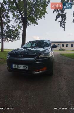 Внедорожник / Кроссовер Ford Escape 2015 в 