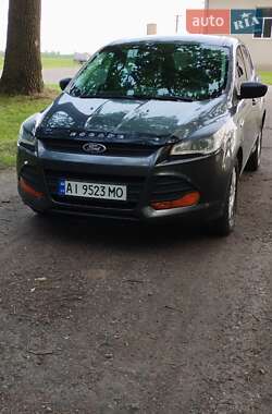 Внедорожник / Кроссовер Ford Escape 2015 в 