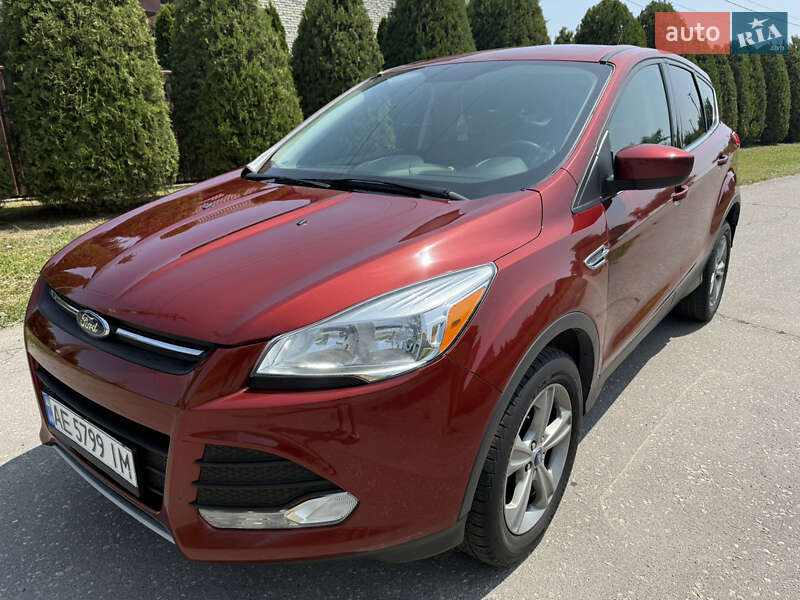Внедорожник / Кроссовер Ford Escape 2016 в Днепре