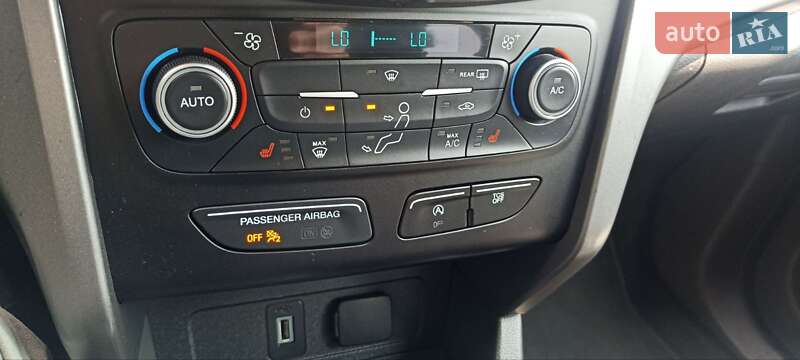 Внедорожник / Кроссовер Ford Escape 2018 в Луцке