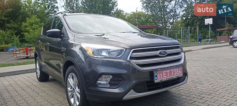 Внедорожник / Кроссовер Ford Escape 2018 в Луцке