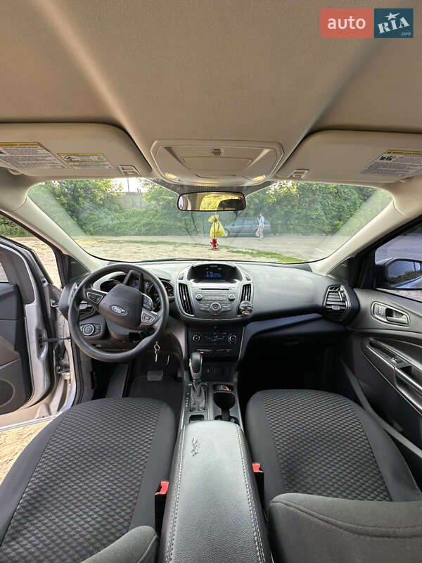 Внедорожник / Кроссовер Ford Escape 2017 в Чернигове