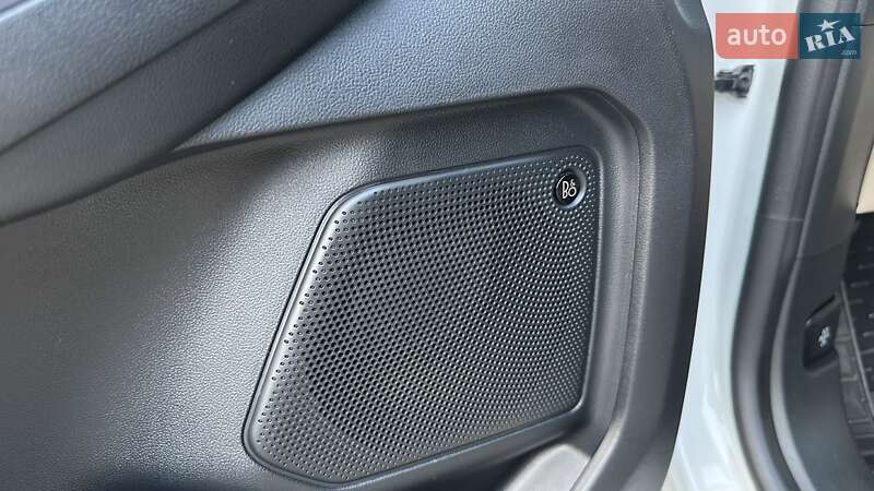 Внедорожник / Кроссовер Ford Escape 2020 в Вишневом