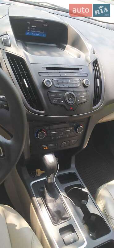 Внедорожник / Кроссовер Ford Escape 2017 в Ровно