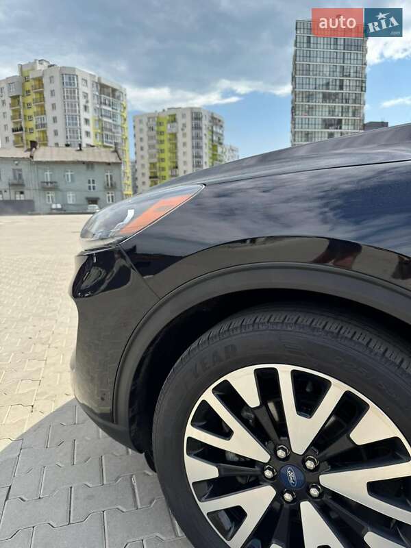 Внедорожник / Кроссовер Ford Escape 2020 в Львове