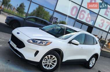 Внедорожник / Кроссовер Ford Escape 2021 в 