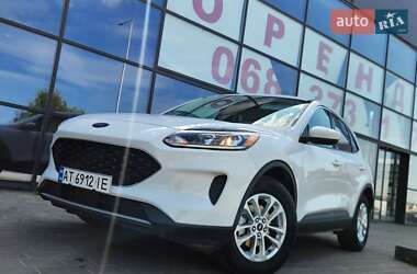 Внедорожник / Кроссовер Ford Escape 2021 в 