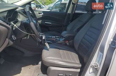 Внедорожник / Кроссовер Ford Escape 2016 в 