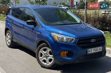 Внедорожник / Кроссовер Ford Escape 2016 в 