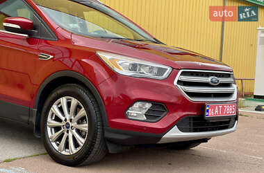 Внедорожник / Кроссовер Ford Escape 2017 в 