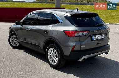 Внедорожник / Кроссовер Ford Escape 2022 в 