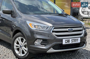 Внедорожник / Кроссовер Ford Escape 2019 в 