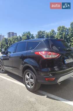 Внедорожник / Кроссовер Ford Escape 2015 в 