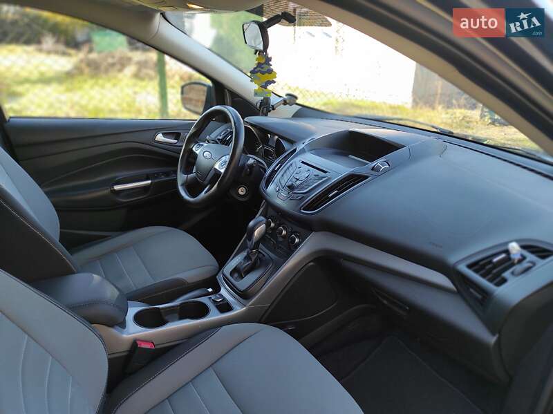 Позашляховик / Кросовер Ford Escape 2015 в Києві