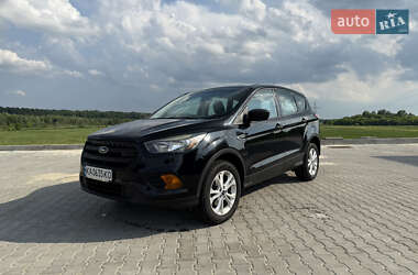 Позашляховик / Кросовер Ford Escape 2017 в Києві