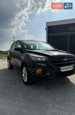 Внедорожник / Кроссовер Ford Escape 2017 в 