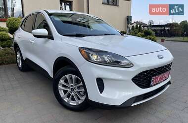 Внедорожник / Кроссовер Ford Escape 2020 в 