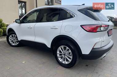 Внедорожник / Кроссовер Ford Escape 2020 в 