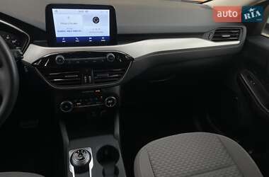 Внедорожник / Кроссовер Ford Escape 2020 в 