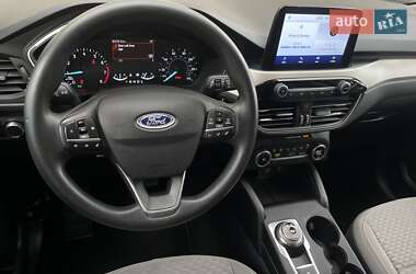 Внедорожник / Кроссовер Ford Escape 2020 в 