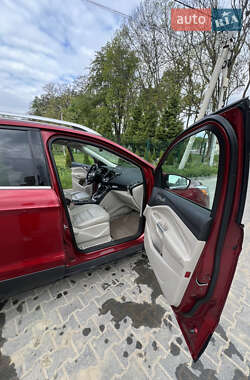 Внедорожник / Кроссовер Ford Escape 2014 в 